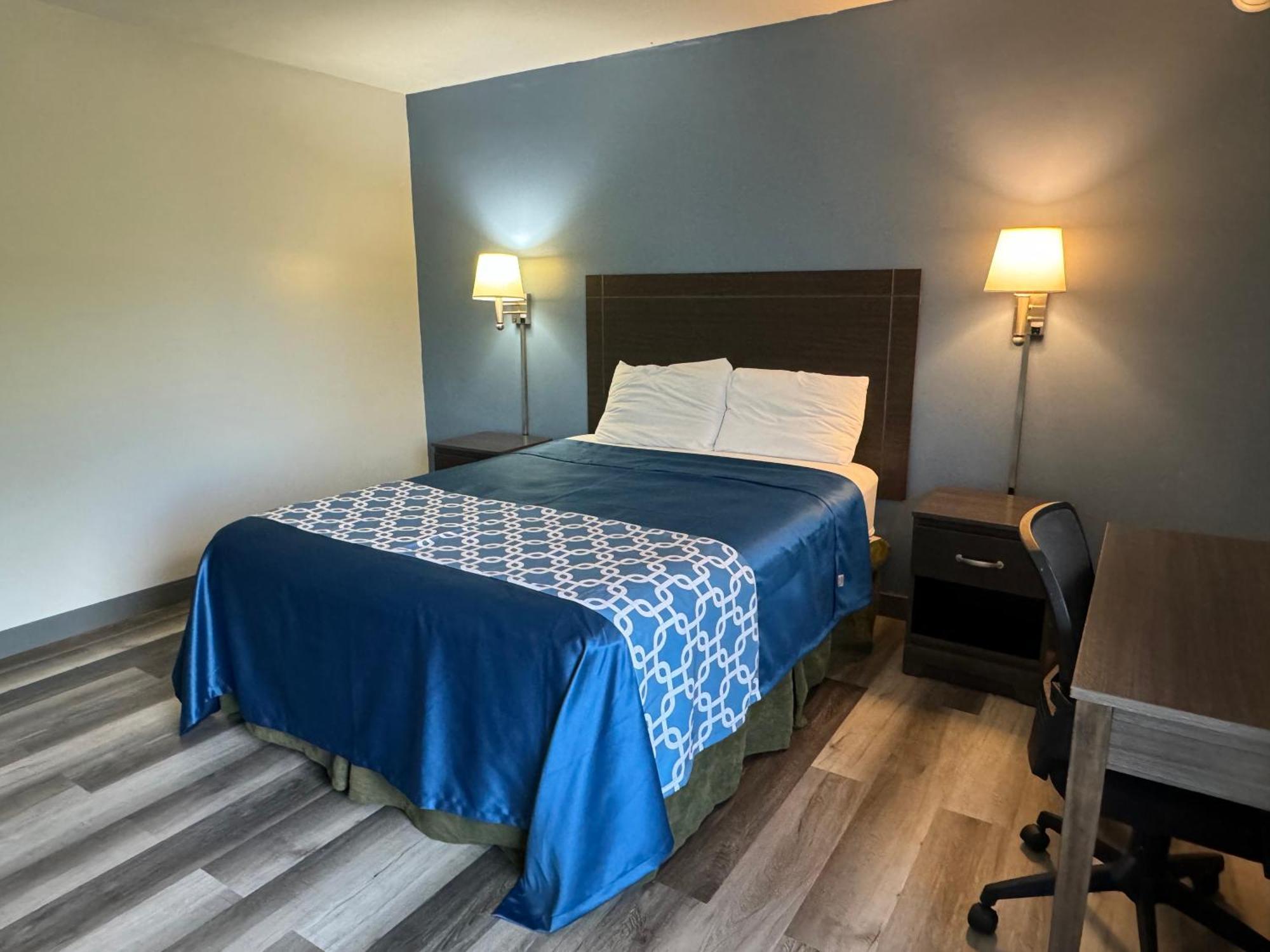 Travelodge By Wyndham Gainesville Bagian luar foto