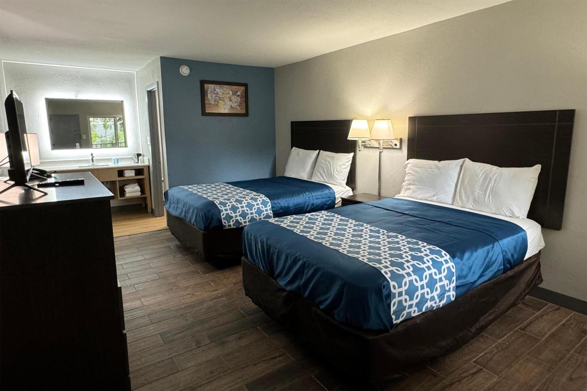 Travelodge By Wyndham Gainesville Bagian luar foto